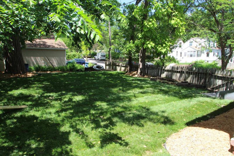 1657 Vincent Ave N, Minneapolis, MN 55411