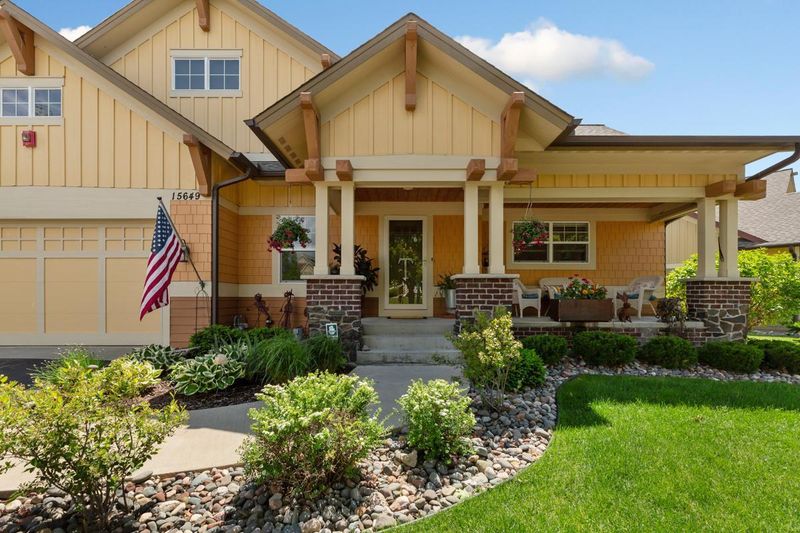 15649 Cobblestone Lake Pw, Apple Valley, MN 55124