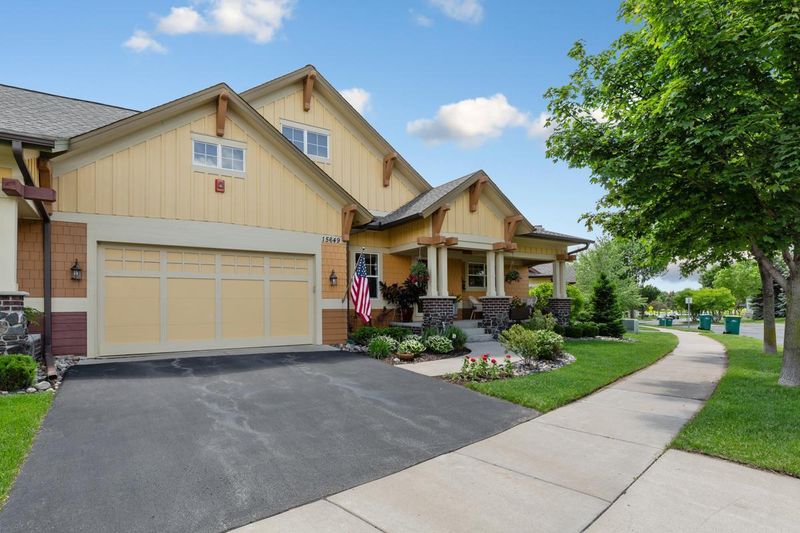 15649 Cobblestone Lake Pw, Apple Valley, MN 55124