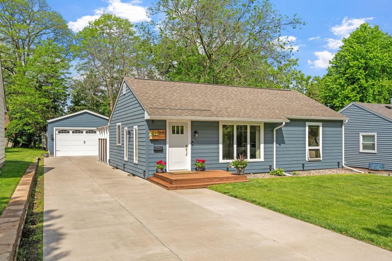 2640 Jersey Ave S, Minneapolis, MN 55426