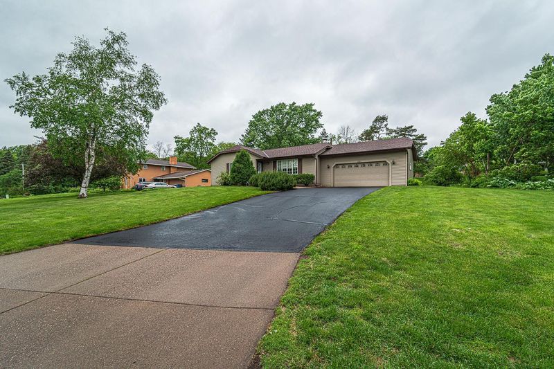 1761 Vivian Ln, West Saint Paul, MN 55118
