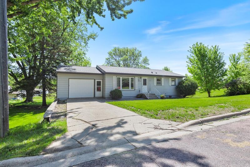 117 Harrison St S, Lake Benton, MN 56149