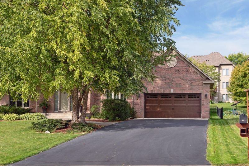 8141 Foxberry Bay, Savage, MN 55378