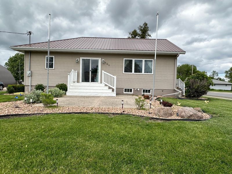 101 State St, Elrosa, MN 56325