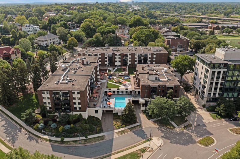 52 Groveland Ter #A309, Minneapolis, MN 55403
