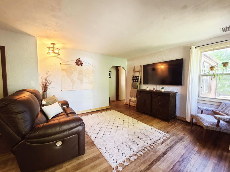 638 Dellwood St S, Cambridge, MN 55008
