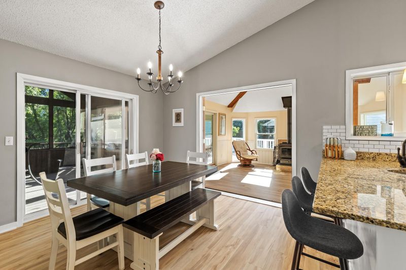 9020 Glacier Rd, Saint Bonifacius, MN 55375