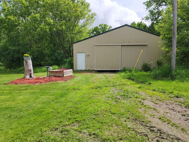30607 Abby Rd NE, North Branch, MN 55056