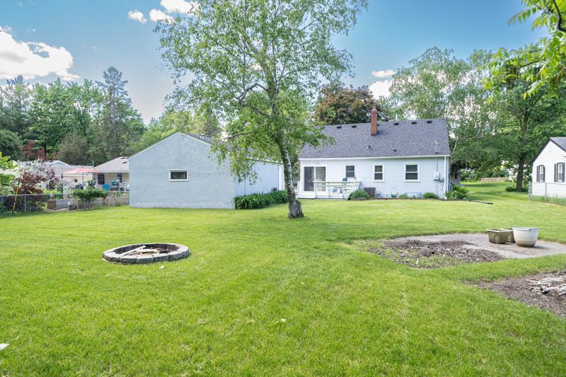 3700 Kenny Ln, White Bear Lake, MN 55110