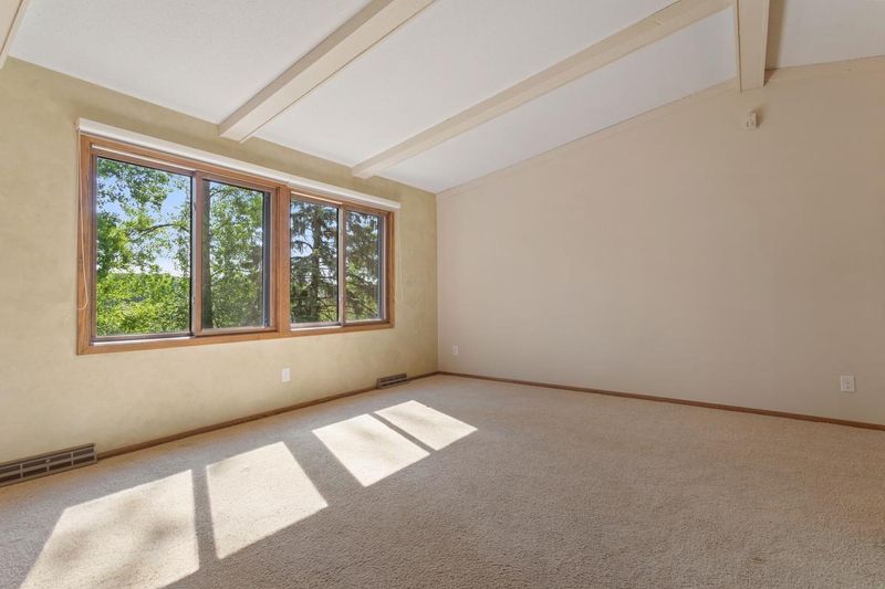 922 Sherwood Rd, Shoreview, MN 55126