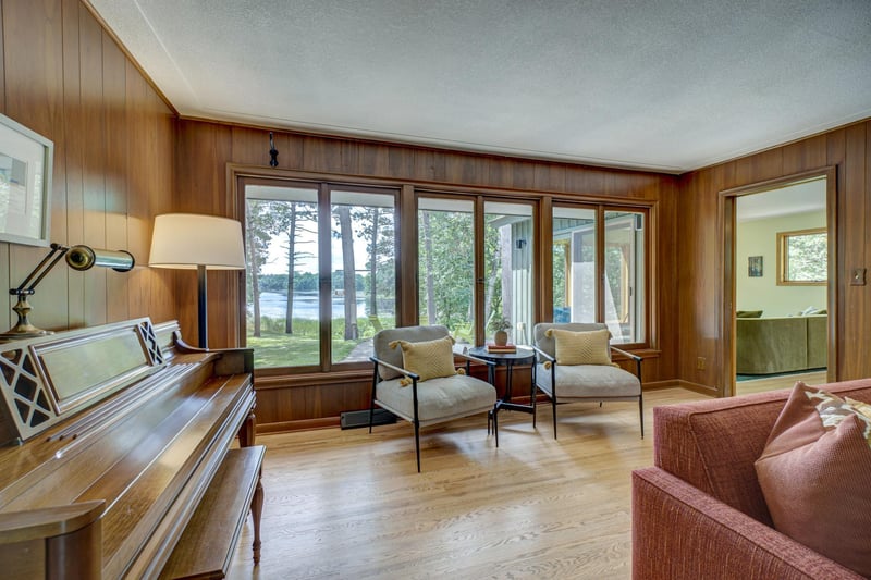 90 Many Levels Rd, Dellwood, MN 55110