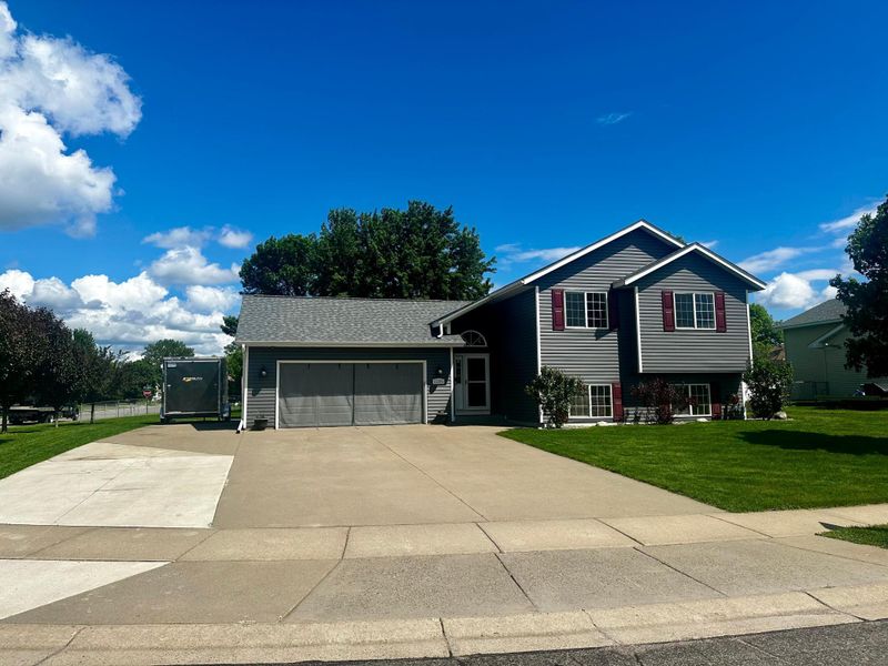 11251 Monroe Dr SE, Becker, MN 55308