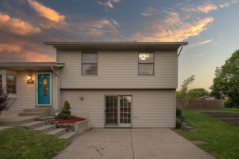 5061 Starling Dr, Monticello, MN 55362