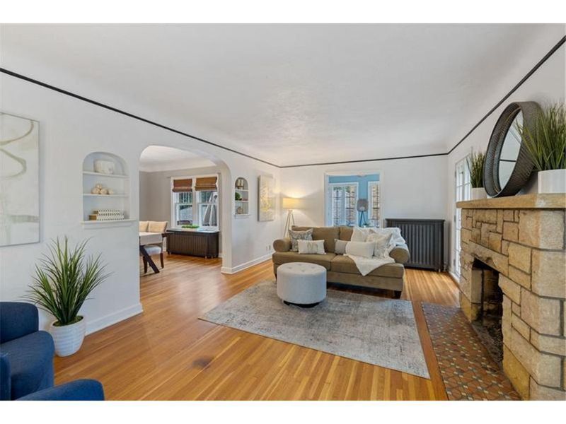5237 Woodlawn Blvd, Minneapolis, MN 55417