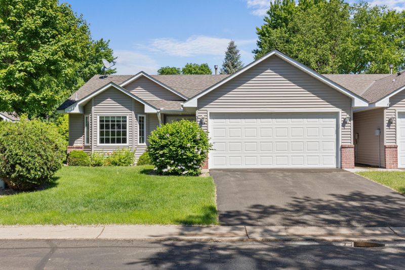 920 105th Ave NW, Minneapolis, MN 55433