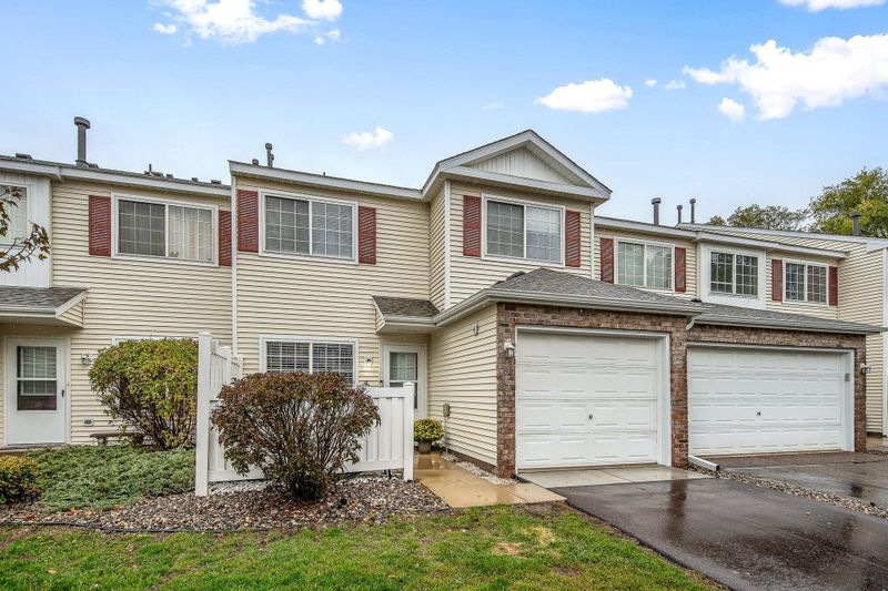 1382 Highpoint Curve #43, Shakopee, MN 55379