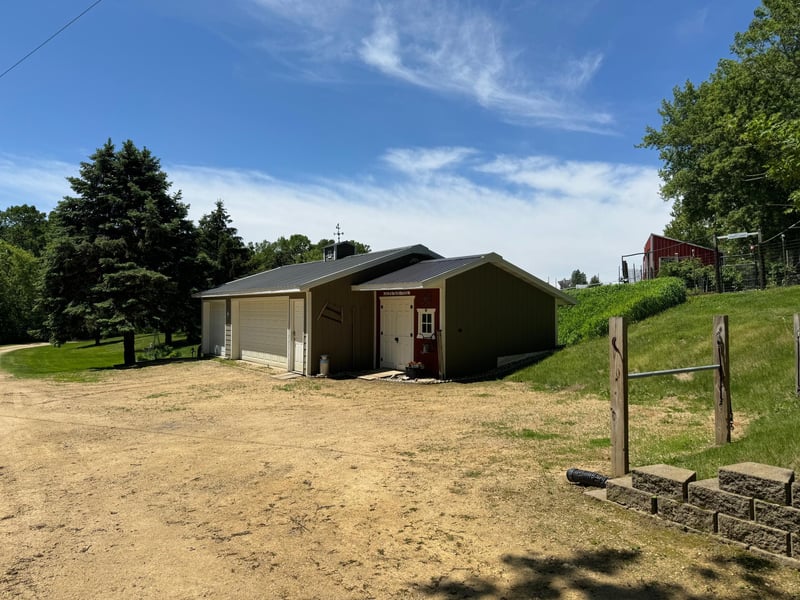 59227 County Road 71, Mazeppa, MN 55956