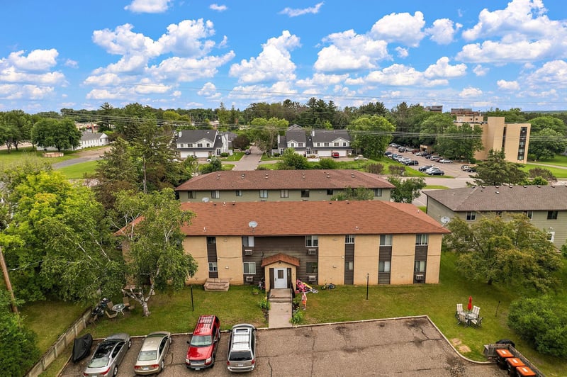 14820 57th St N #B1, Stillwater, MN 55082