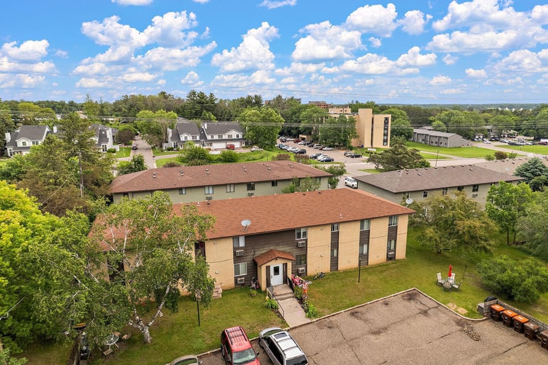 14820 57th St N #B1, Stillwater, MN 55082
