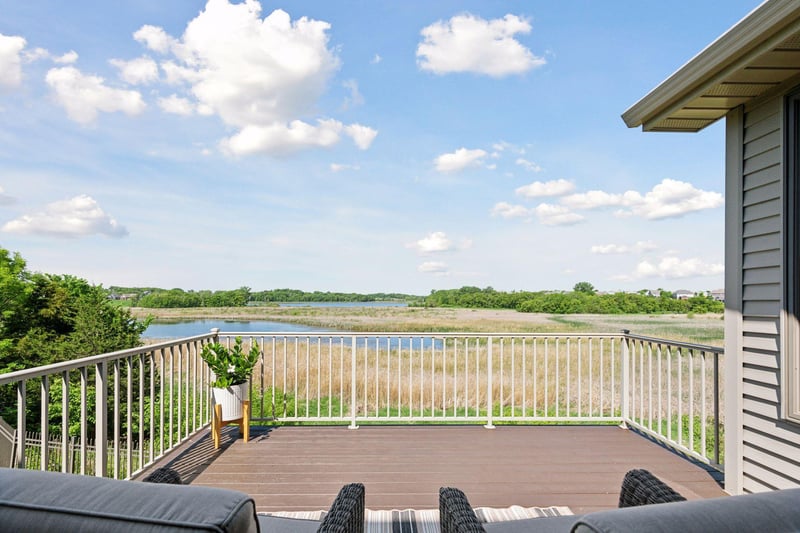 8330 Kelzer Pond Dr, Victoria, MN 55386