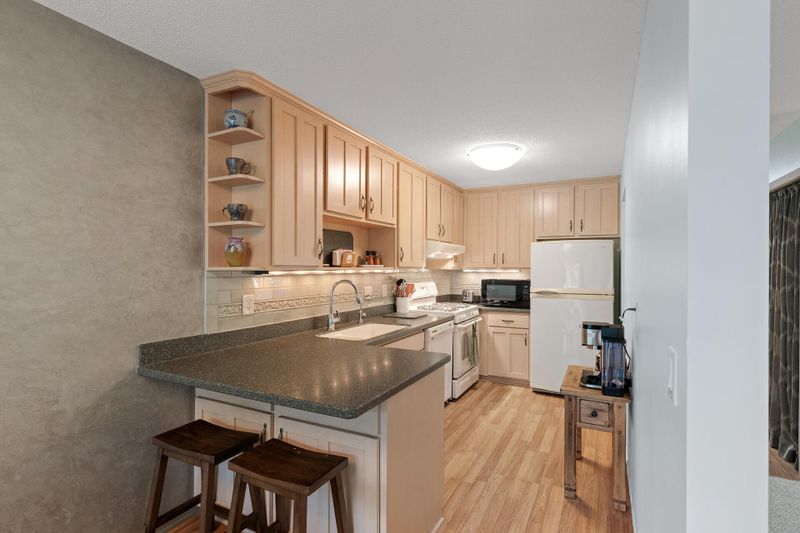 7588 E Fish Lake Rd, Maple Grove, MN 55311