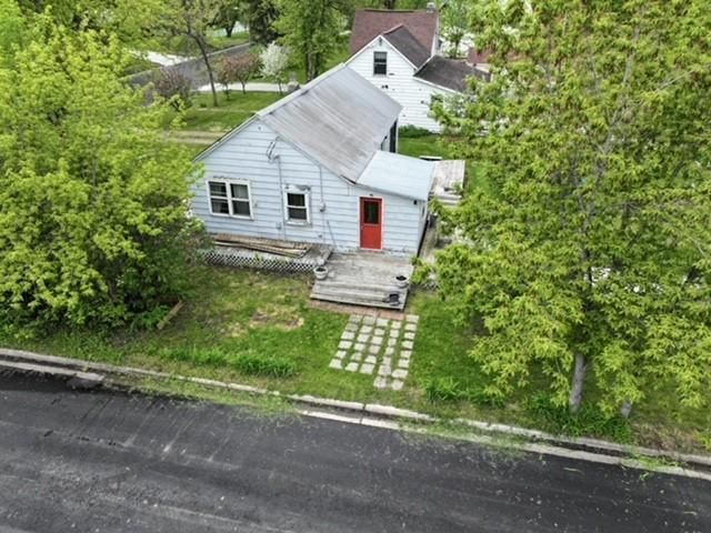 813 Steenerson St NE, Warroad, MN 56763