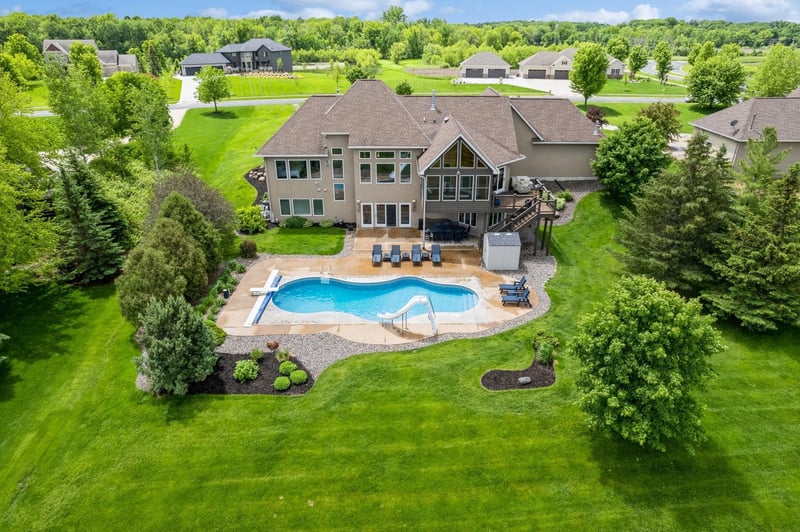 23700 Saddle Ridge Dr, Rogers, MN 55374