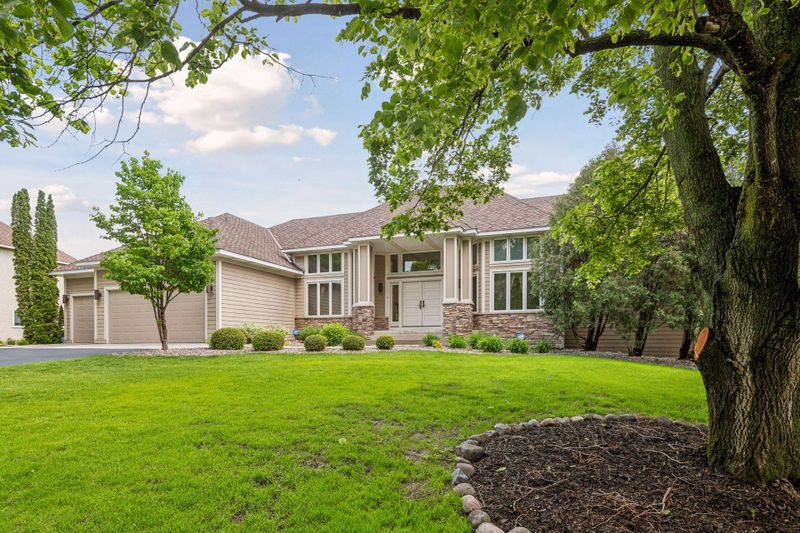16418 Gladys Ln, Minnetonka, MN 55345