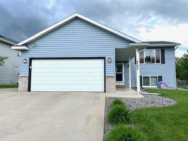 5395 Kingsbury Pl NW, Rochester, MN 55901
