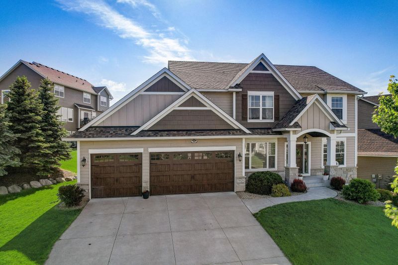 5925 Dunkirk Ln N, Minneapolis, MN 55446