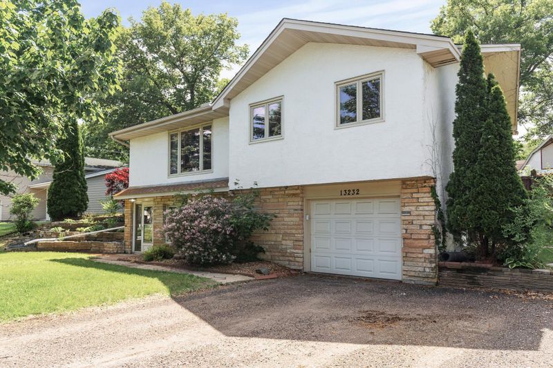 13232 Crooked Lake Blvd NW, Coon Rapids, MN 55448