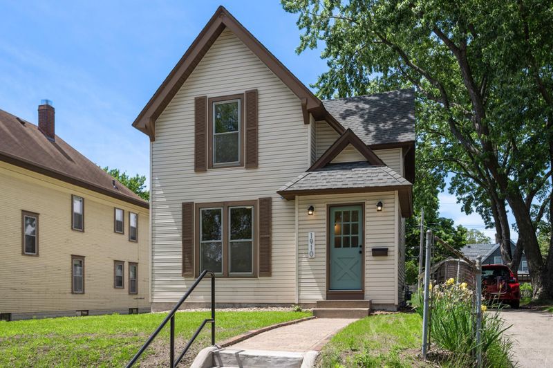 1910 Buchanan St NE, Minneapolis, MN 55418