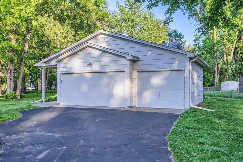18531 Everglade Dr NE, Wyoming, MN 55092