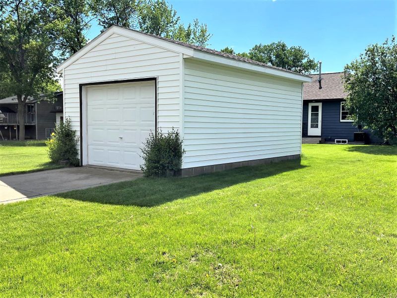 109 Cedar St S, Sauk Centre, MN 56378