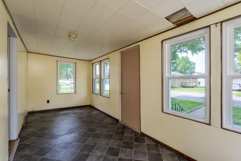 307 N 4th St, Le Sueur, MN 56058