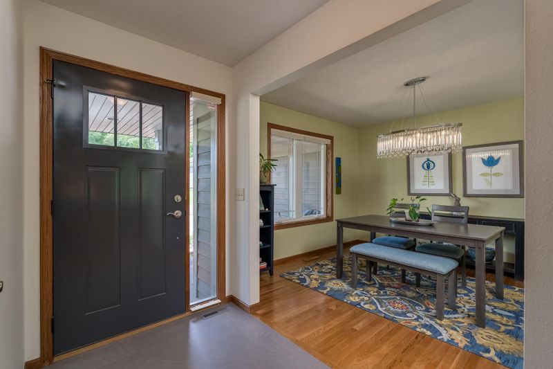 301 Tanager Rd, Mankato, MN 56001