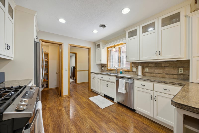 18655 480th Ave, Morris, MN 56267