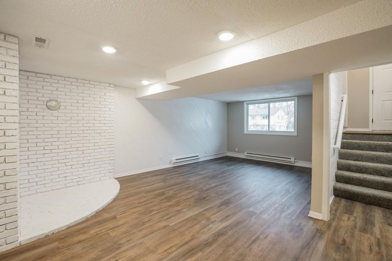 4601 Oregon Ave N, Minneapolis, MN 55428