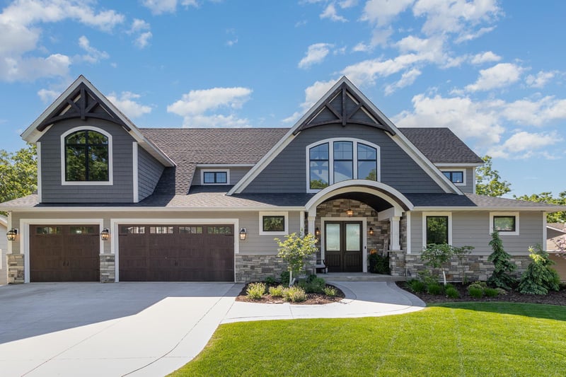 7516 Mariner Dr, Maple Grove, MN 55311