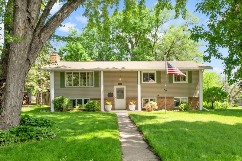 11041 Goodrich Cir, Minneapolis, MN 55437