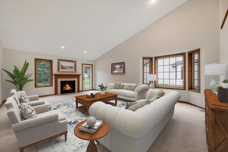 1058 Harriet Ln, Roseville, MN 55113