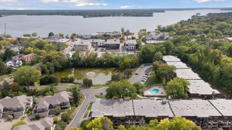 215 Barry Ave S #303, Wayzata, MN 55391