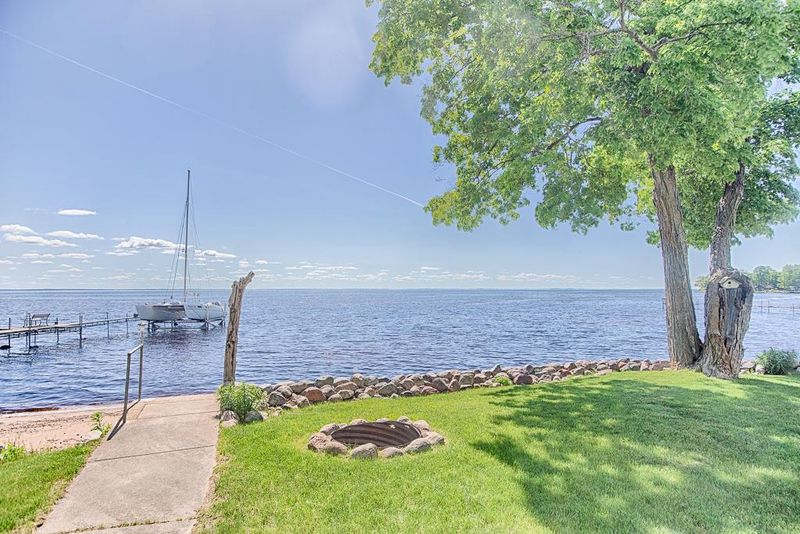 47735 Whistle Rd, Isle, MN 56342