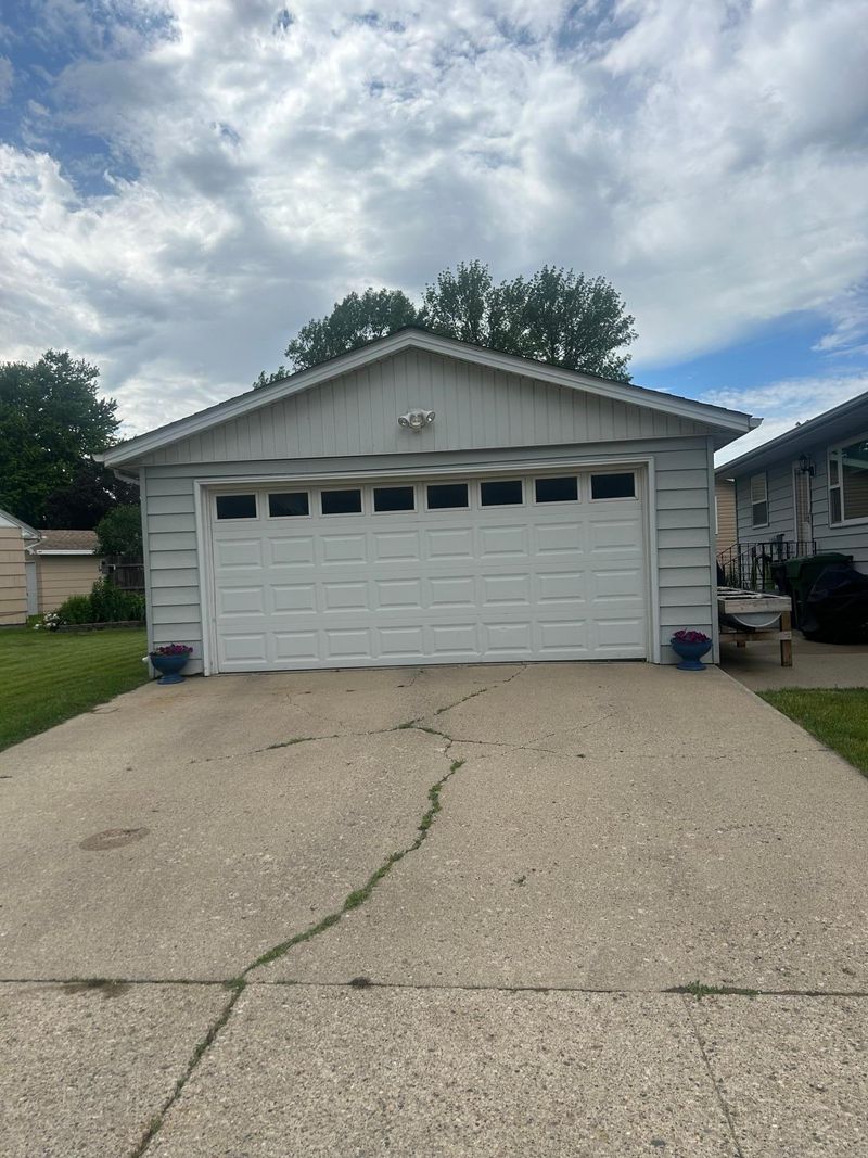 1205 Diagonal Rd, Worthington, MN 56187