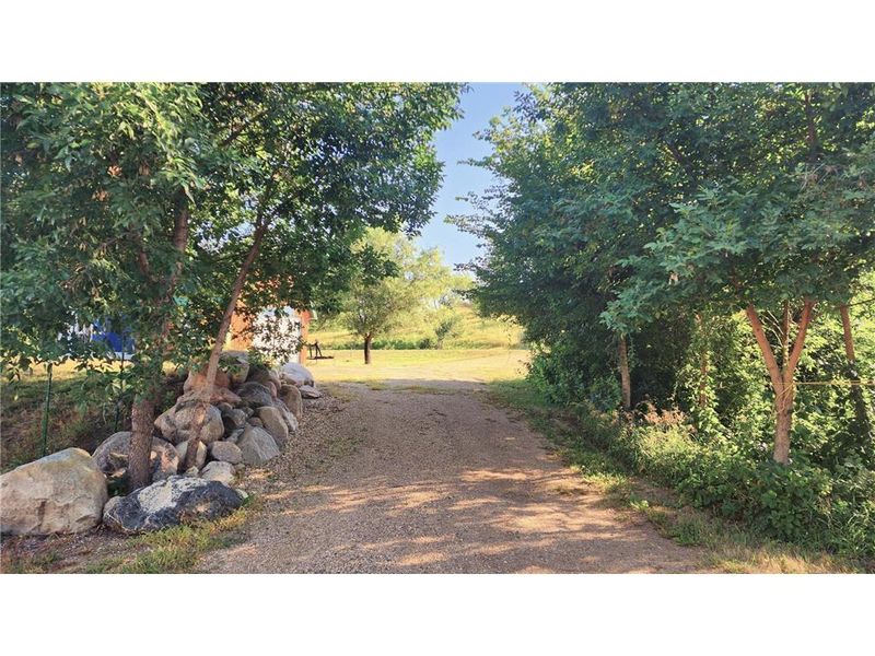 25911 Prairie View Dr, Beardsley, MN 56211
