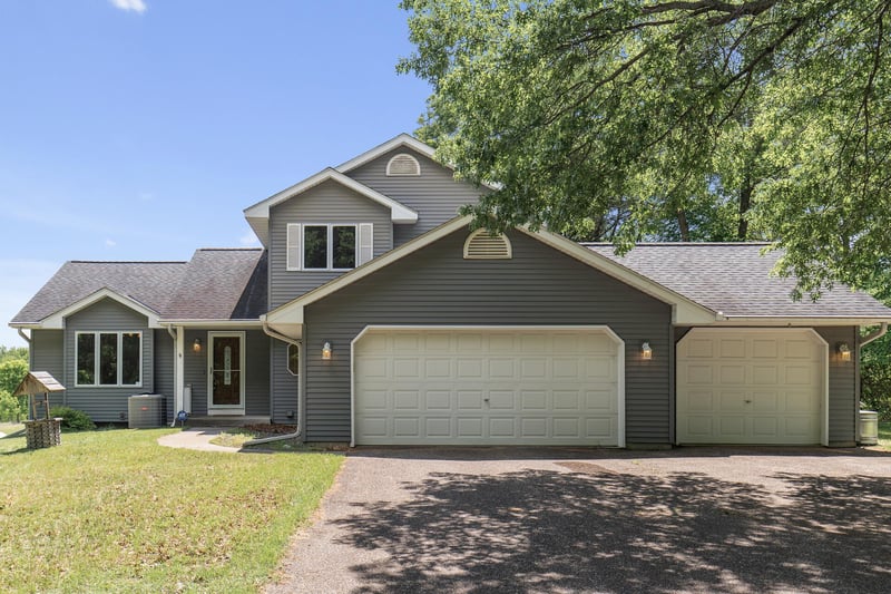 28240 100th St NW, Baldwin Twp, MN 55398