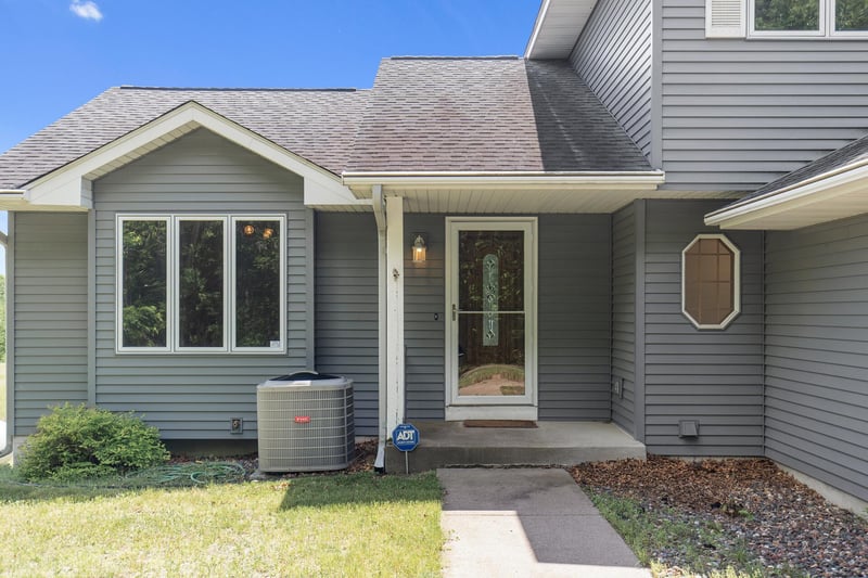 28240 100th St NW, Baldwin Twp, MN 55398