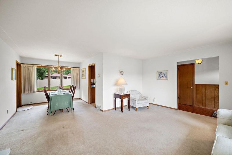 9208 Upton Ave S, Minneapolis, MN 55431