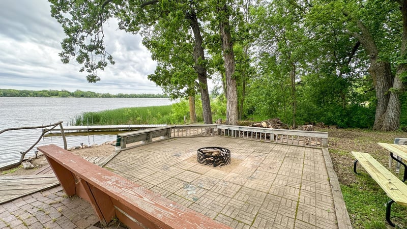 24282 548th Ave, Grove City, MN 56243