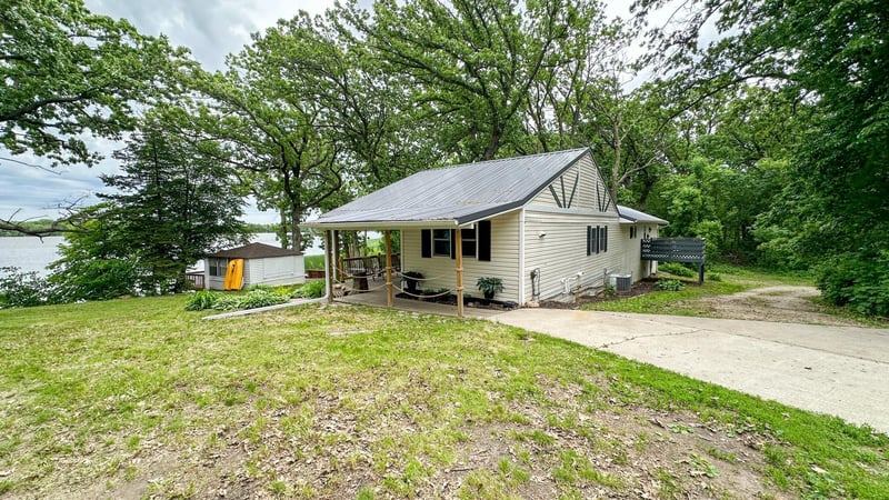 24282 548th Ave, Grove City, MN 56243